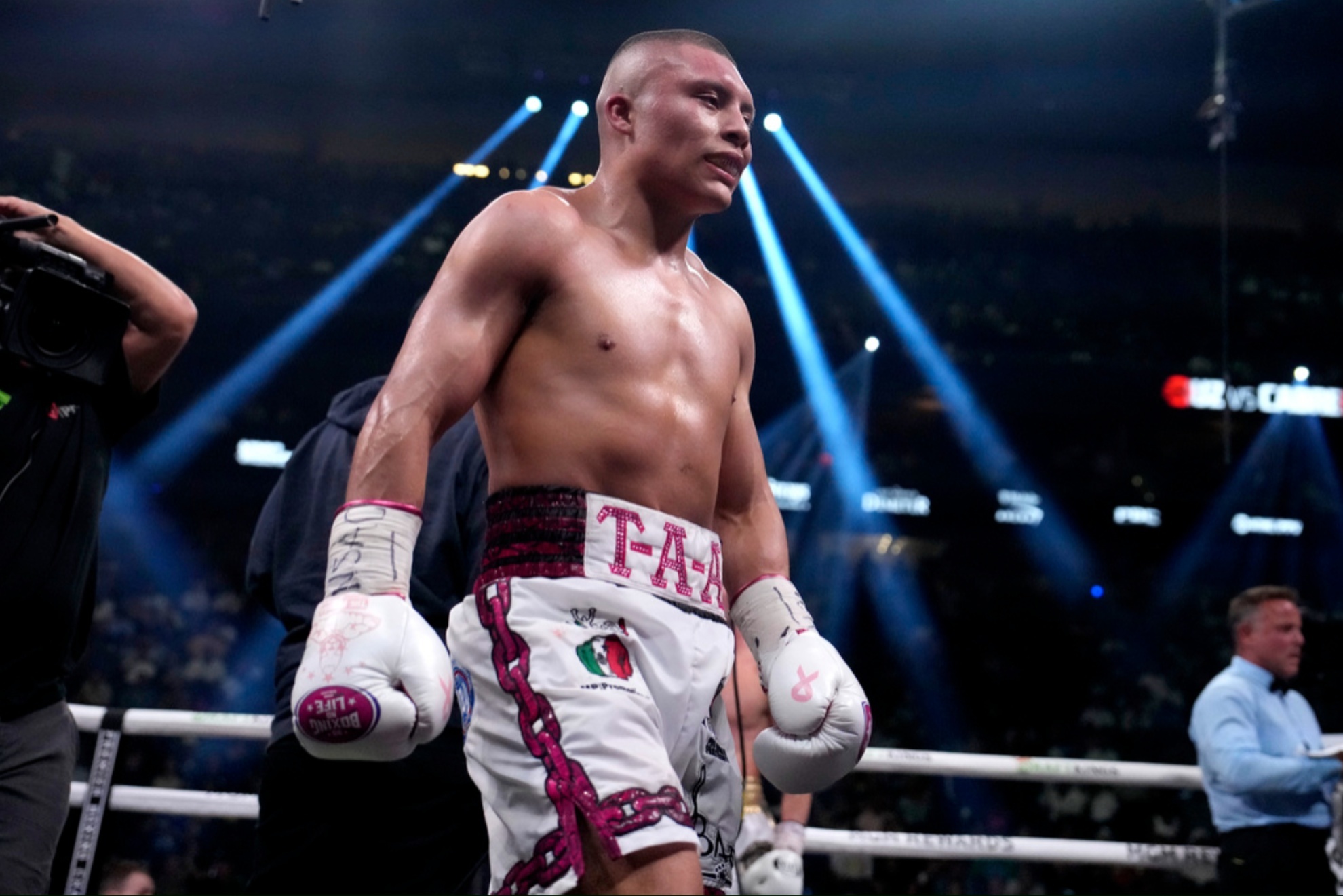 Isaac Pitbull Cruz speaks ahead of his Fierro rematch on Before the Bell presented by Domingo Garcia