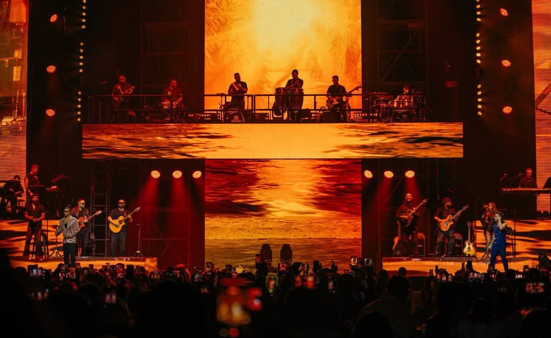 Romeo Santos and Prince Royce Deliver Massive Night of Bachata at Toyota Center