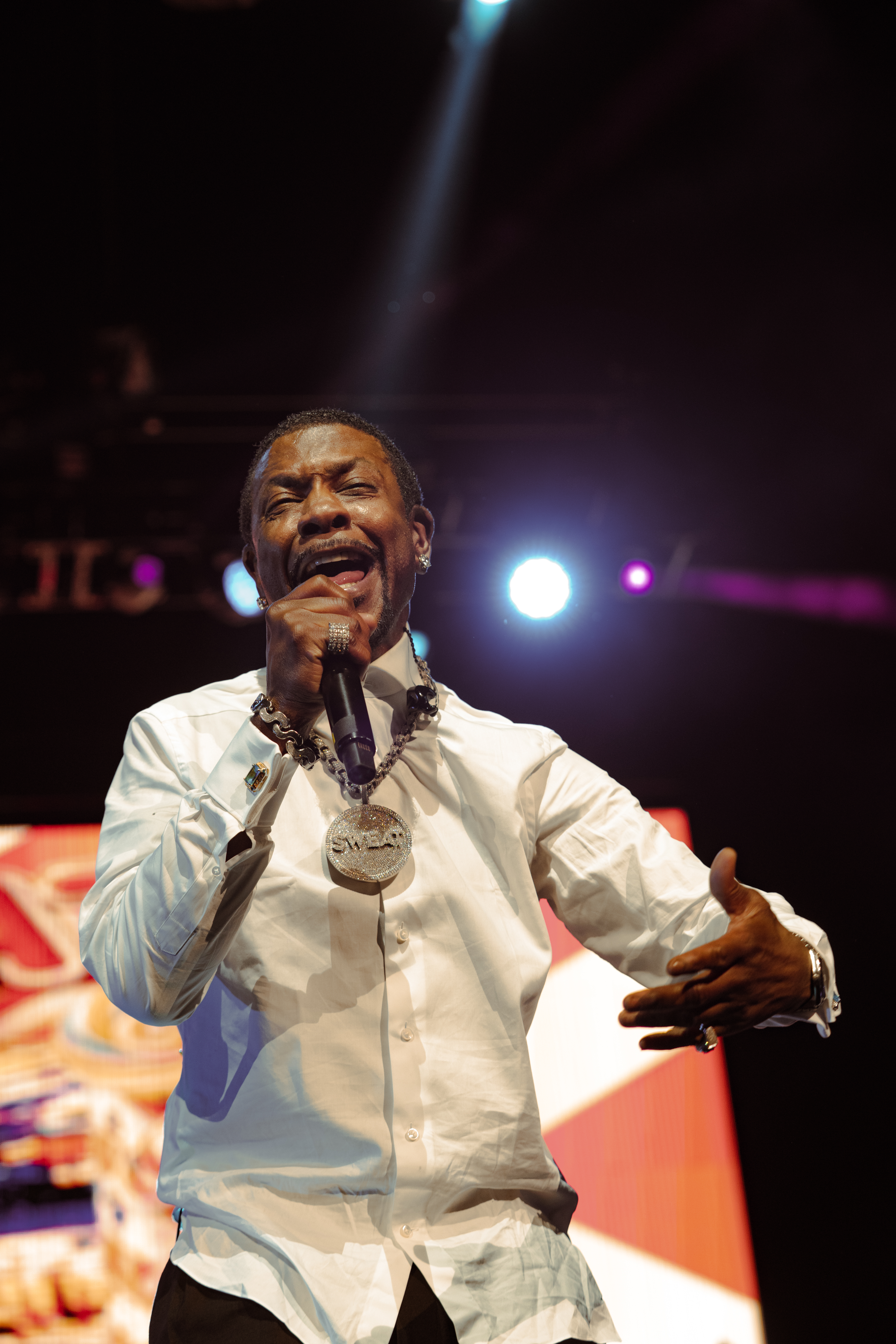 The R&B Lovers Tour live on stage at Toyota Center in Houston