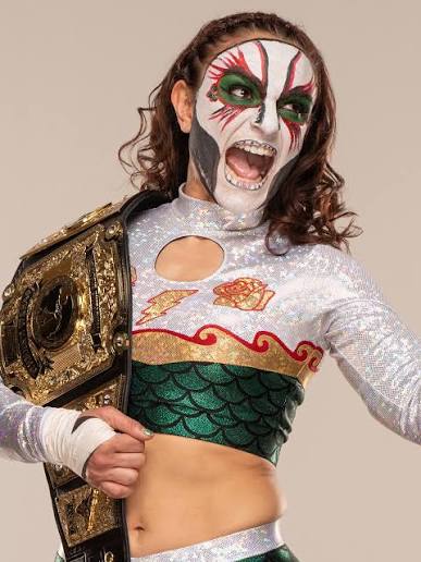 Thunder Rosa en acción